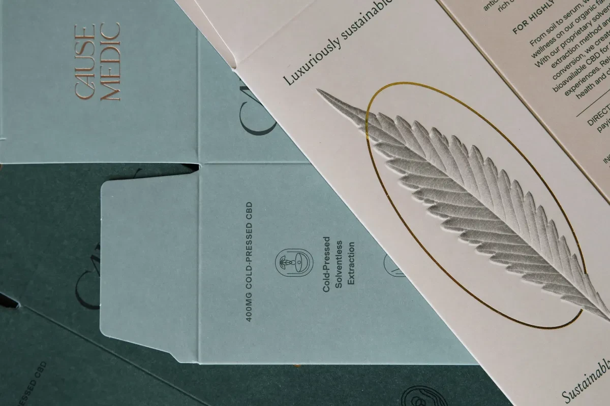 作品欣赏：CBD护肤水乳绿色植物品牌VI视觉识别设计与外包装设计｜品牌VI·视觉识别精选